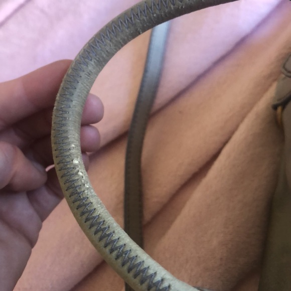 *SOLD!!!* MIUMIU “Baby Bow Vitello 2-Way Satchel” - Picture 6 of 7